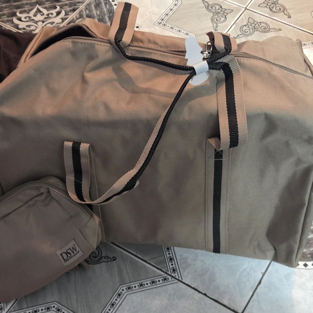 DSW 2-Piece Weekender Set NEW
